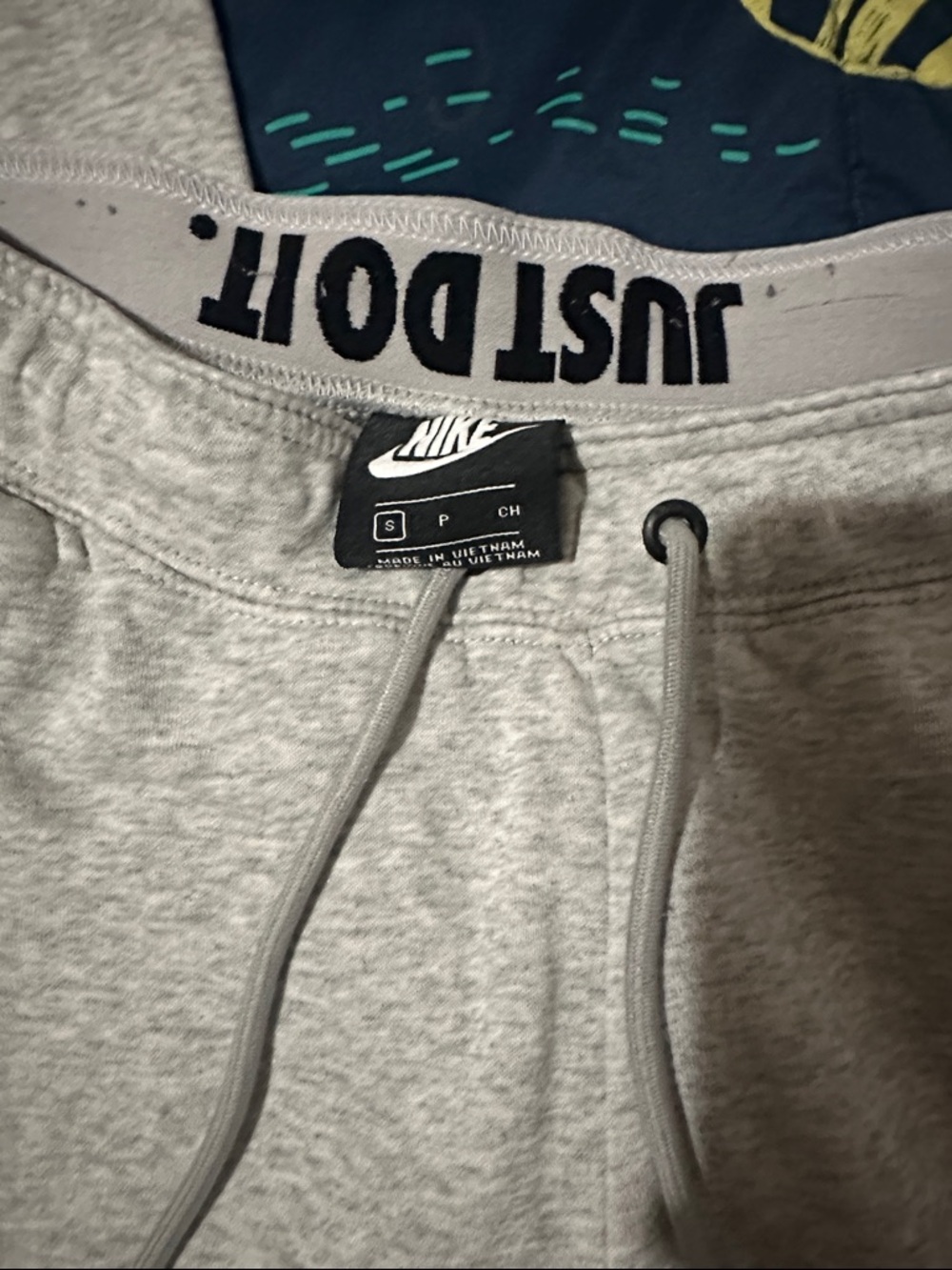 Nike Sweatpants - Picture 2 of 3